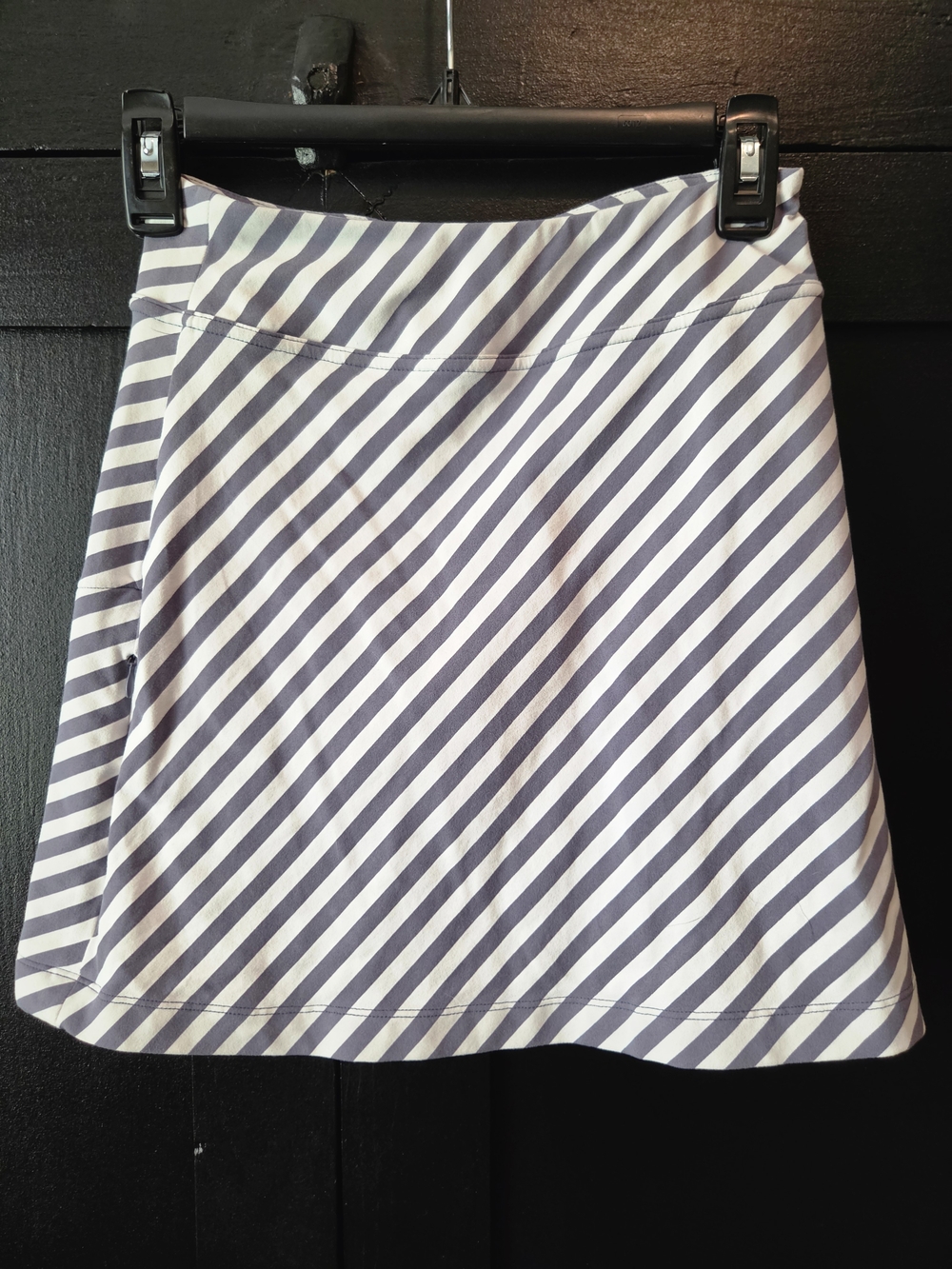 Women's Athleta White and Navy Striped Skort